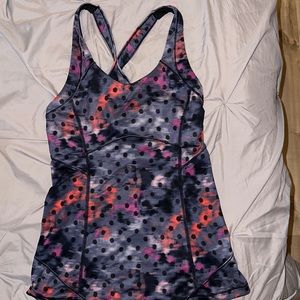 EUC Lululemon tank top size 2